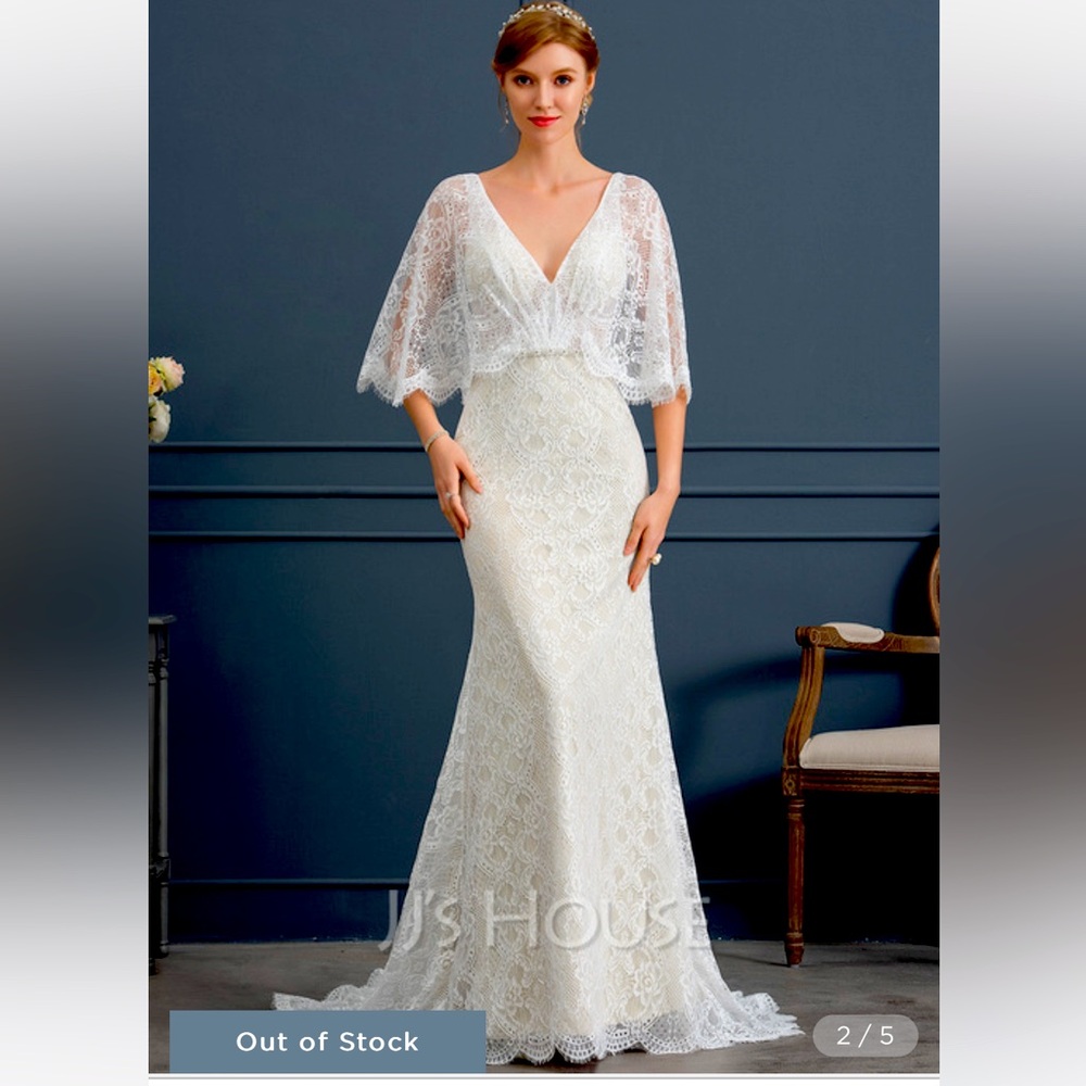 NWT Trumpet/Mermaid style lace sweep wedding dress. Size 6